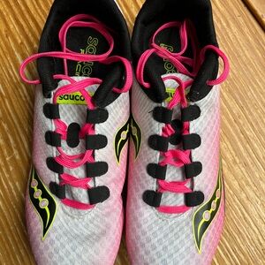 Saucony Vendetta Women’s Size 8